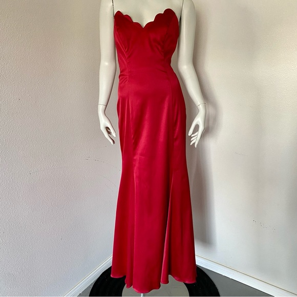 PROM Red Satin Gown with Sweetheart Neckline - Picture 2 of 9